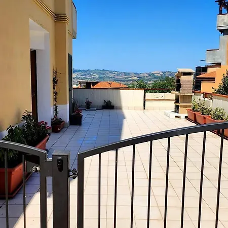 Appartamentino Con Vista Sui Sibillini E Borgo Appartement